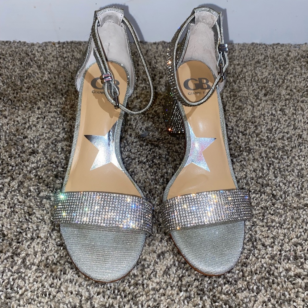 Gianni binni silver bedazzled shoes